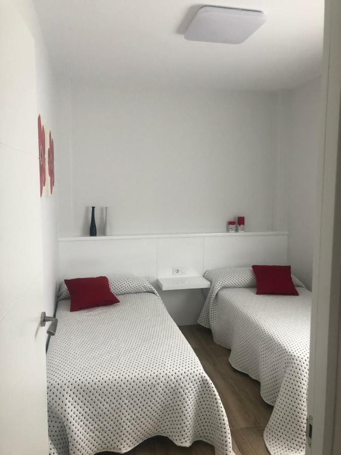1º - Alojamiento En Pueblo Marinero Nigrán Esterno foto